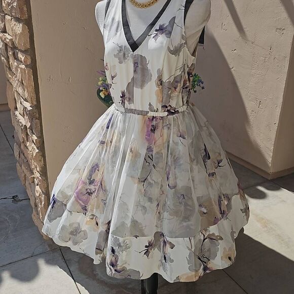 Vera Wang watercolor floral v neck spring dress size medium - Picture 1 of 12